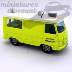 PEUGEOT J9 POMPIERS (JAUNE) - SOLIDO - 1/50ème en boite