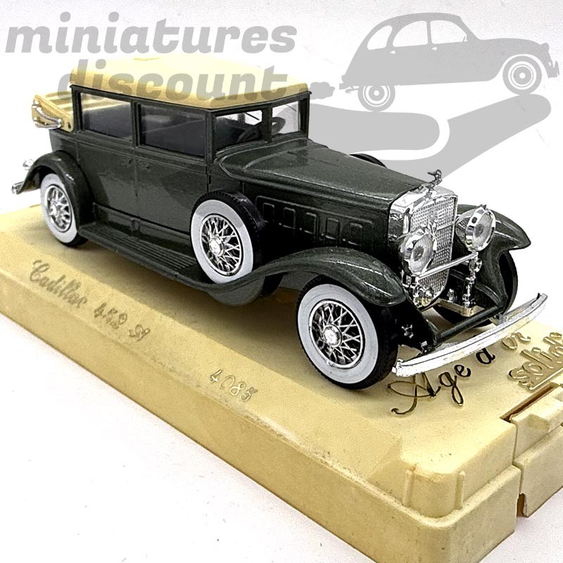 CADILLAC 452 (GRIS FONCÉ) - SOLIDO - 1/43ème en boite
