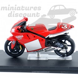 YAMAHA YZR500 MAX BIAGGI EN 2001 (ROUGE) - 1/24ème en boite