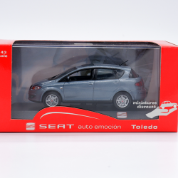 SÉAT TOLEDO (BLEU/GRIS) - IXO - 1/43ème en boite