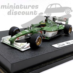 JAGUAR R2 PILOTÉE PAR PEDRO DE LA ROSA (VERT) - HOTWEELS - 1/43ème en boite
