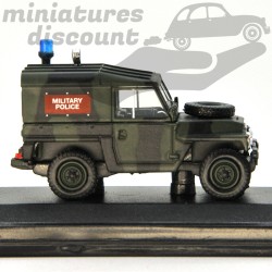 LAND ROVER 1/2 TON LIGHTWEIGHT MILITARY POLICE (VERT MILITAIRE) - OXFORD - 1/76ème en boite