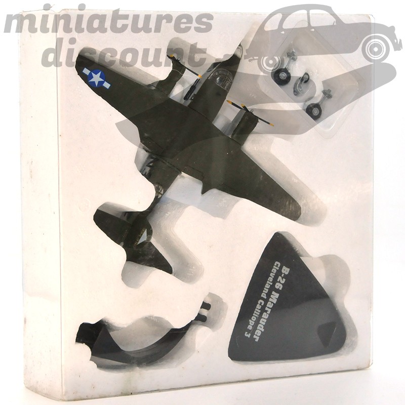 MINIATURE B-26 MARAUDER CLEVELAND CALLIOPE 3 BOMBARDIERS ET GÉANTS DU CIEL EN MÉTAL (VERT MILITAIRE) - 1/144ème sous blister