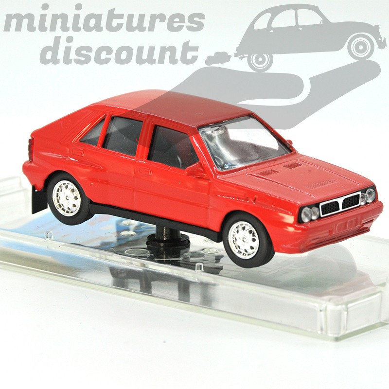 MINIATURE LANCIA DELTA ROUGE VITESSE AVEC BOÎTE (ROUGE) - VITESSE - 1/43ème en boite