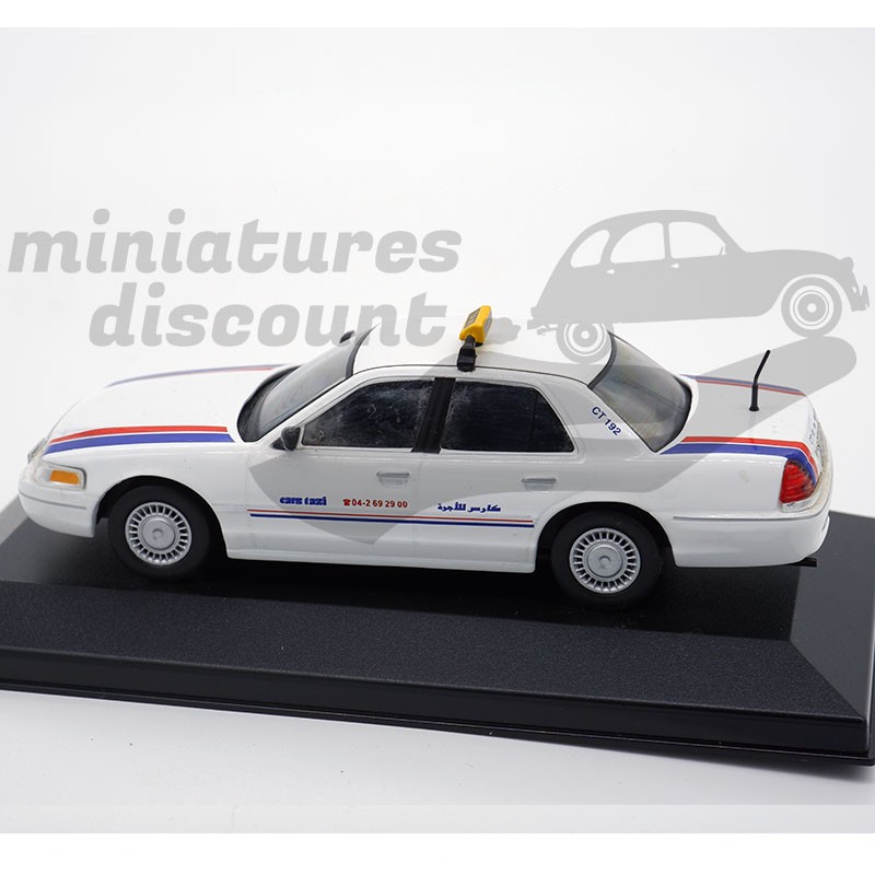 FORD CROWN VICTORIA (BLANC) Taxi - 1/43ème sur socle