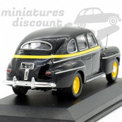 FORD FORDOR SEDAN TAXI ISTANBUL (NOIR) - 1/43ème sur socle
