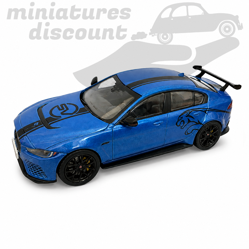 JAGUAR XE SV PROJECT 8 (BLEU) - 1/43ème en boite