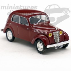 RENAULT JUVAQUATRE BERLINE (ROUGE FONCÉ) - 1/43ème en boite