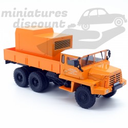 BERLIET GBC MT8 "GÉNÉRATEUR ÉLECTRIQUE" (ORANGE) - IXO - 1/43ème en boite