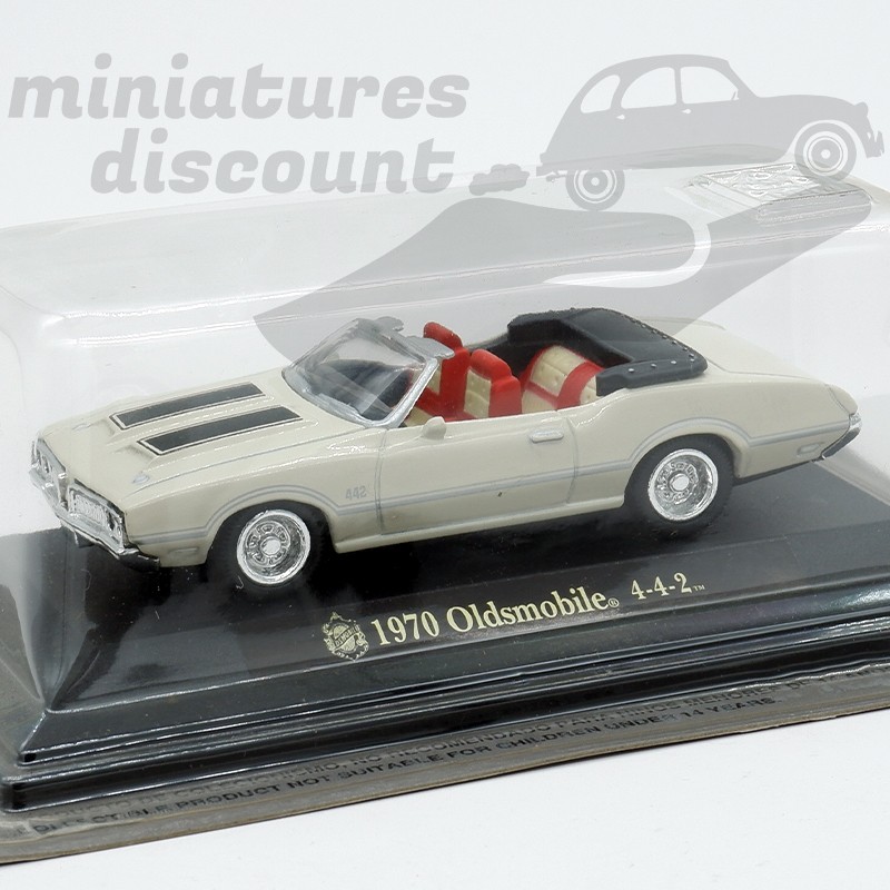 OLDSMOBILE 4-4-2 DE 1970 (BLANC) - 1/43ème sur socle