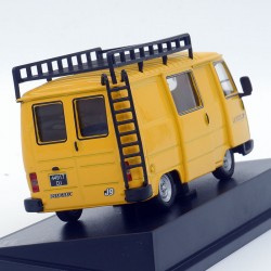 PEUGEOT J9 DE 1987 LA POSTE (JAUNE) - 1/43ème sous blister