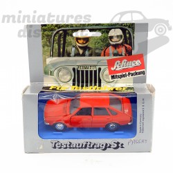 VOLKSWAGEN PASSAT (ROUGE) - SCHUCO MODELL - 1/43ème en boite