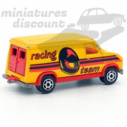 FOURGON (JAUNE) - MAJORETTE - 1/65ème en boite