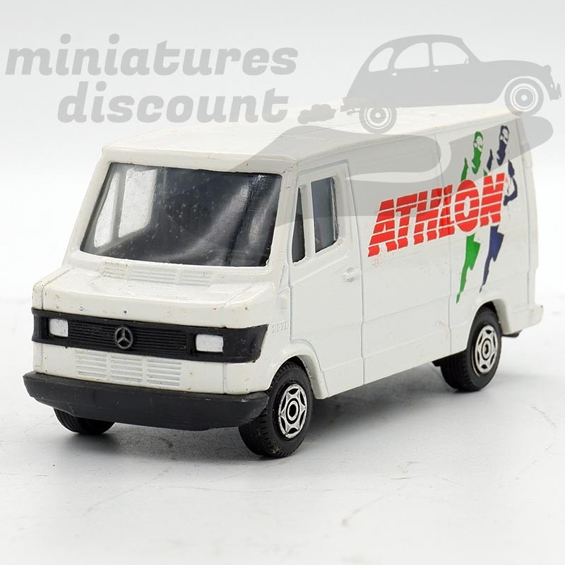 Mercedes Benz 207D - Corgi - 1/39 ème sans boite
