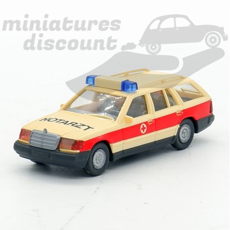 MERCEDES 230 TE AMBULANCE (BEIGE) - WIKING - 1/87ème en boite