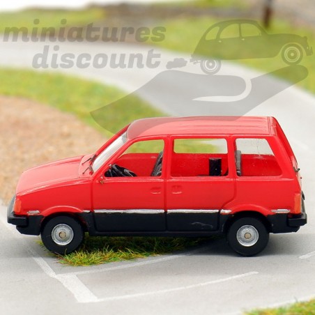 Nissan Prairie - Rietze - 1/87ème en boite