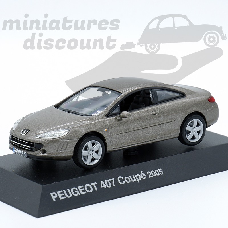 Voiture miniature de collection en métal rouge Peugeot 407