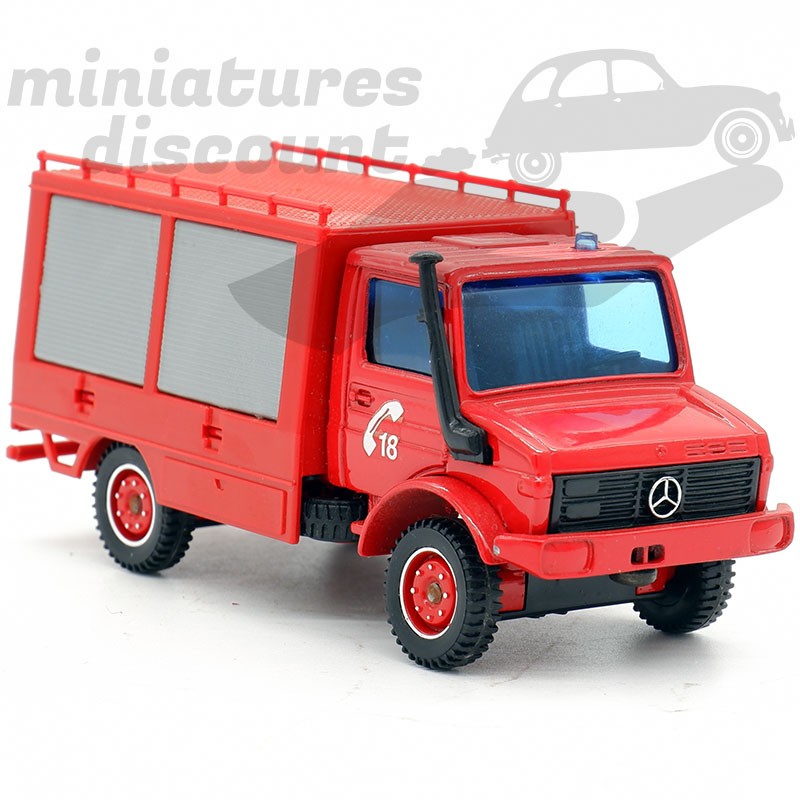 MERCEDES UNIMOG (ROUGE) - SOLIDO - 1/50ème sous blister