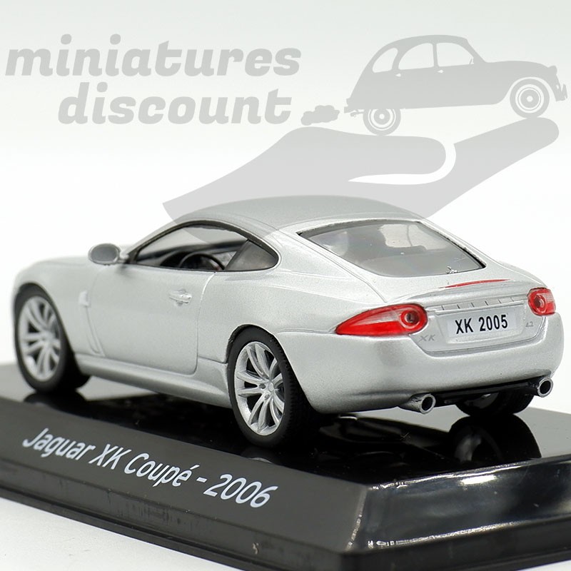 Voiture Miniature 1/43 Jaguar XK Coupé 2006 - Modèle Collection Supercars Par IXO, Sur Socle Et Boîte Vitrine