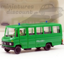 Mercedes Minibus Van Police...