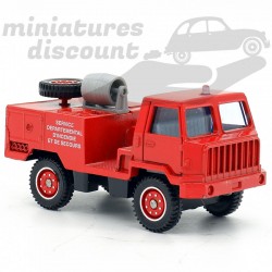 BERLIET CAMIVA 4X4 CCF POMPIERS (ROUGE) - SOLIDO - 1/50ème en boite