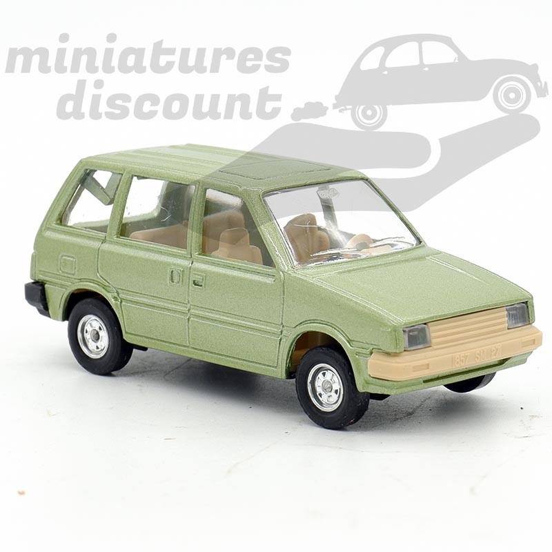 NISSAN PRAIRIE 1982 (CF PHOTO) - SOLIDO - 1/43ème en boite