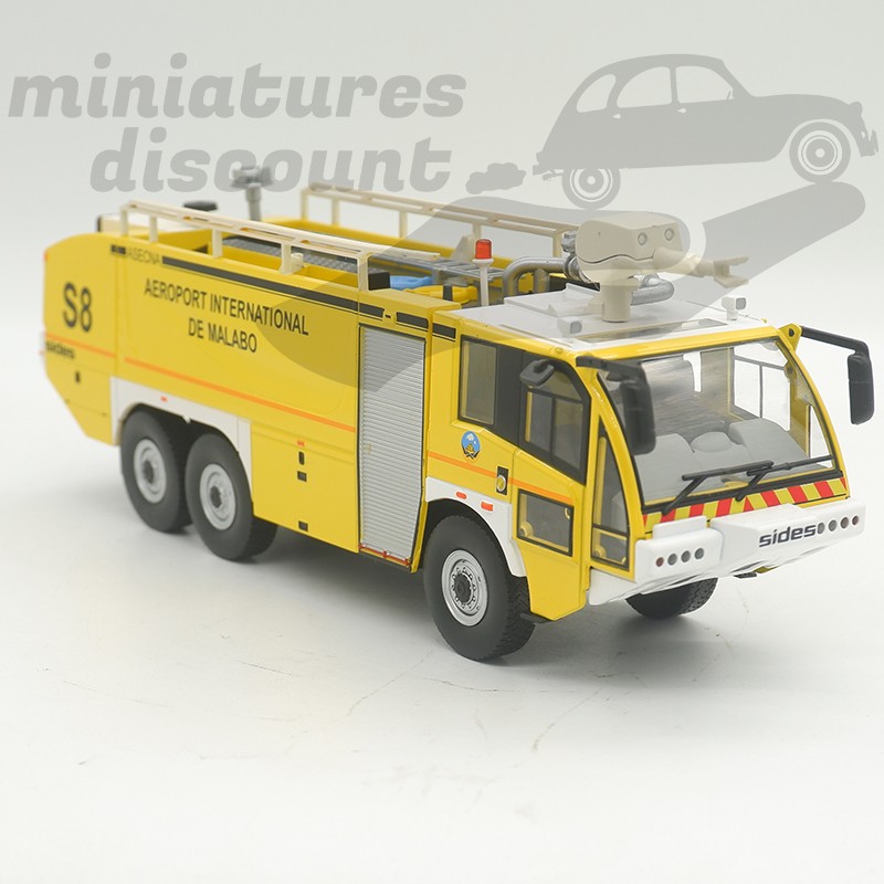 Matériel de pompiers et remorque - 7485