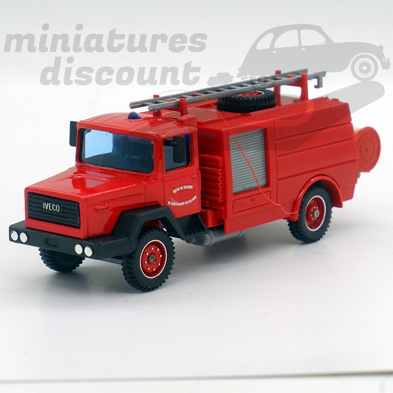 CAMION POMPIER IVECO (ROUGE) - SOLIDO - 1/50ème sous blister