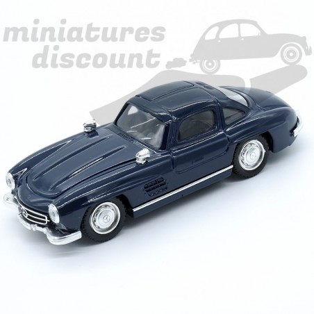 Carrera: la Mercedes-Benz 300 SEL 6.3 Black Edition - slot cars passion