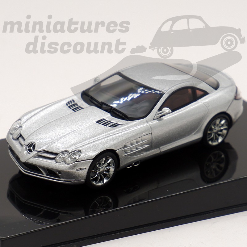 Mercedes-Benz SLR McLaren Auto Art 1/43ème en boite