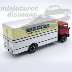 CAMION BARREIROS SUPER AZOR RIBEIRA (GRIS, BEIGE ET ROUGE) - IXO - 1/43ème en boite