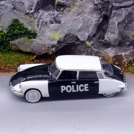 Citroen DS 19 "Police" - Universal Hobbies - 1/87ème en boite