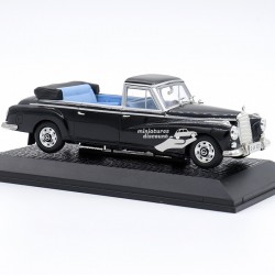 MERCEDES 300 LANDAULET (NOIR) - 1/43ème en boite