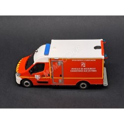 MINIATURE RENAULT MASTER 2019 WAS VSAV SDIS 17 CHARENTE-MARITIME DE CHEZ ALERTE AVEC BOÎTE (ROUGE) - ALERTE - 1/43ème en boite